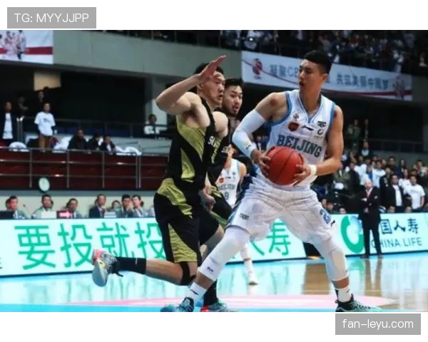 判罚标准界定：裁判认定犯规的三大关键证据