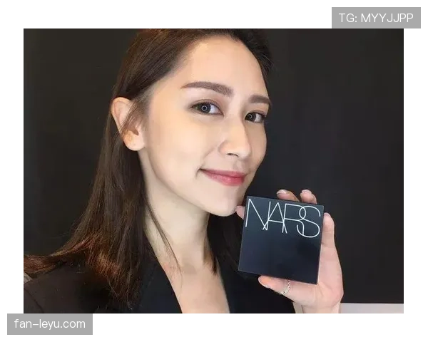 杨千霖训练完直接啃鸡腿？这自律人设有点绷不住了