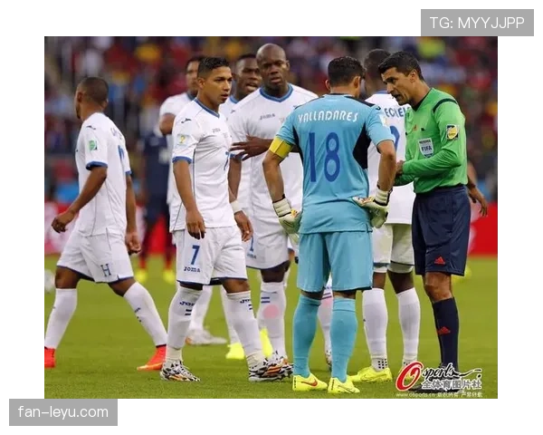 故意回传门将触犯哪些规则，裁判如何判罚才合理？